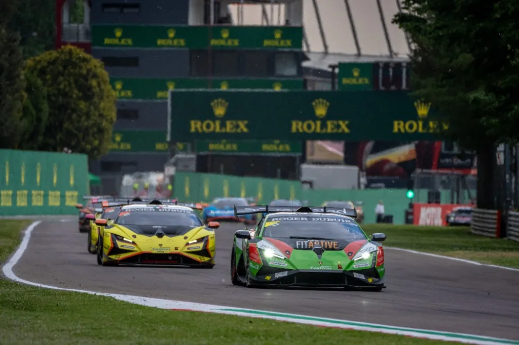 Lamborghini racing livery, view 4